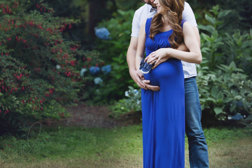 9 months pregnant | Outdoor Maternity Session | Maple Valley Issaquah maternity photographer