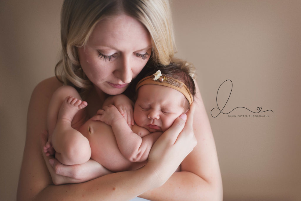 3 week old newborn session | issaquah baby photographer | baby with mom