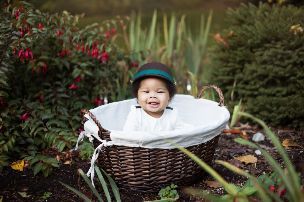 Outdoor Milestone Session | Seattle newborn photographer