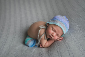 taco pose | Seattle newborn photographer