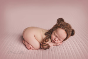 tushy pose | Seattle newborn photographer