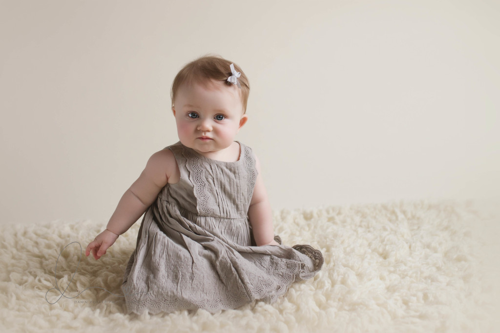 Blue eyes baby girl | Issaquah-Hobart newborn-baby photographer