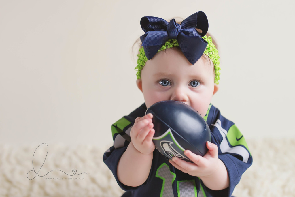 Blue eyes baby girl | Issaquah-Hobart newborn-baby photographer