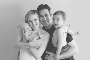 baby with family | 10 lb baby boy | Seattle Bellevue newborn baby photographer