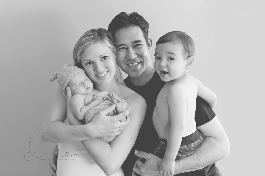 baby with family | 10 lb baby boy | Seattle Bellevue newborn baby photographer
