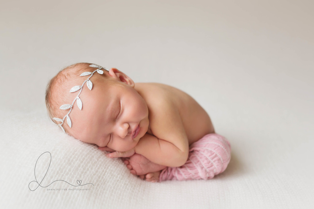taco pose | sleepy baby girl | issaquah belleuve newborn baby photography