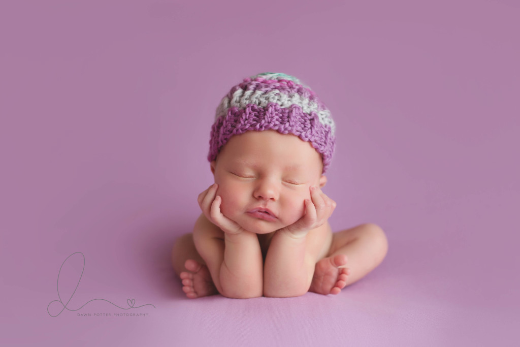 froggy pose | sleepy baby girl | issaquah belleuve newborn baby photography
