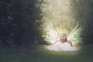 child with fairy wings | Maple Valley children's photographer