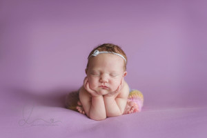 seattle baby photographer | baby girl frog pose | maple valley newborn photographer