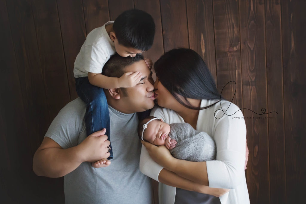 Bellevue newborn session | baby girl with family | Eastside newborn session