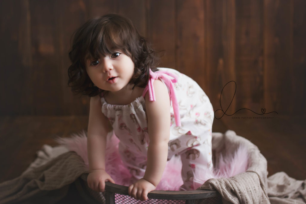 Issaquah Baby Photographer | Issaquah newborn studio | cake smash session