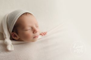 Bellevue Newborn Photographer