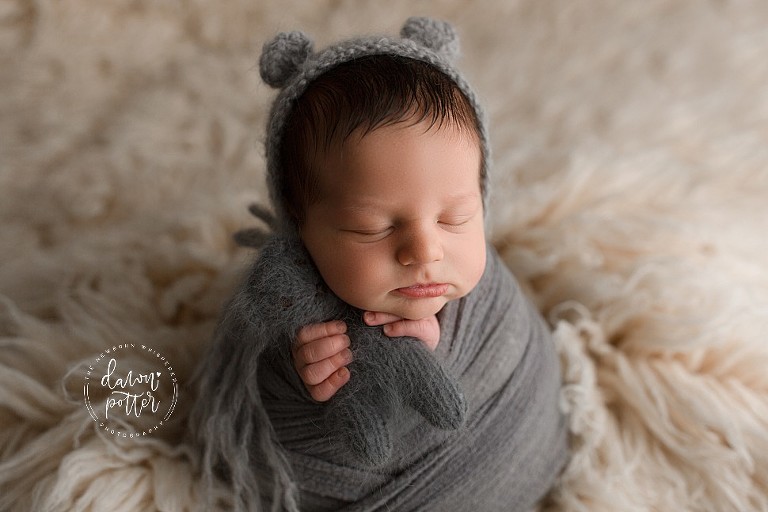 Bellevue newborn Photographer_0023.jpg